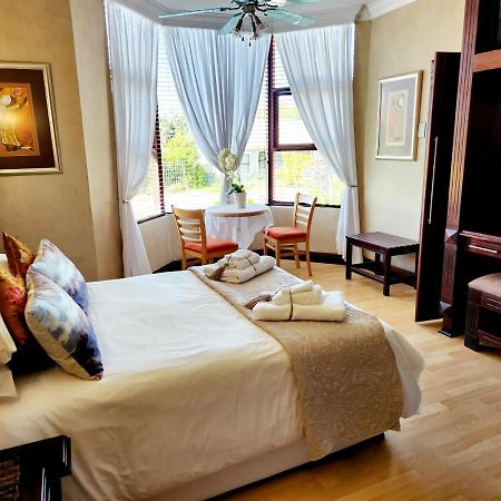 The Wooden Leg Guesthouse クレインモンド エクステリア 写真