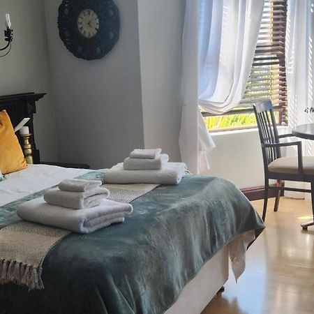 The Wooden Leg Guesthouse クレインモンド エクステリア 写真