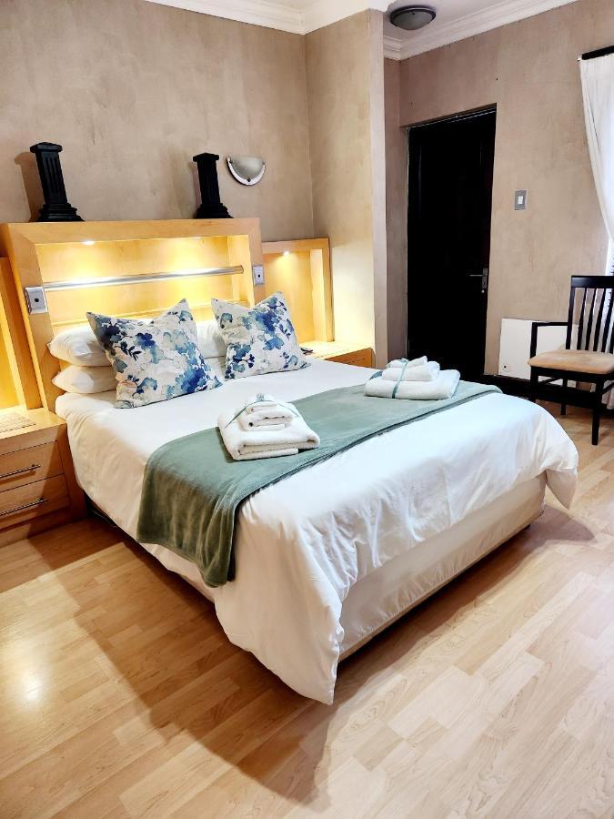 The Wooden Leg Guesthouse クレインモンド エクステリア 写真