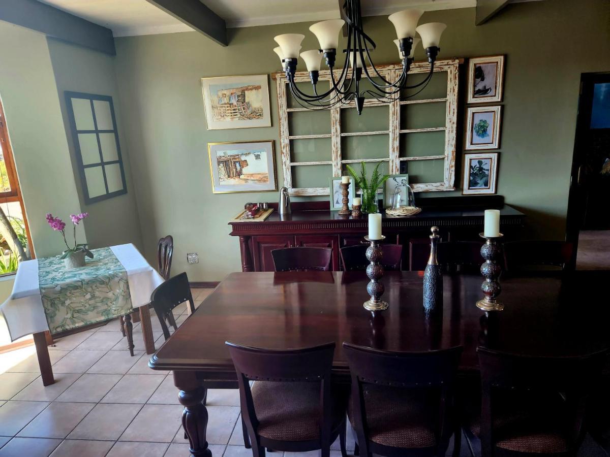 The Wooden Leg Guesthouse クレインモンド エクステリア 写真