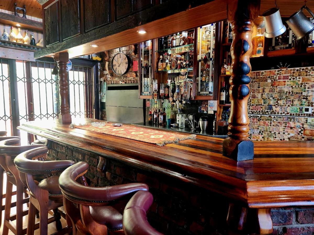 The Wooden Leg Guesthouse クレインモンド エクステリア 写真