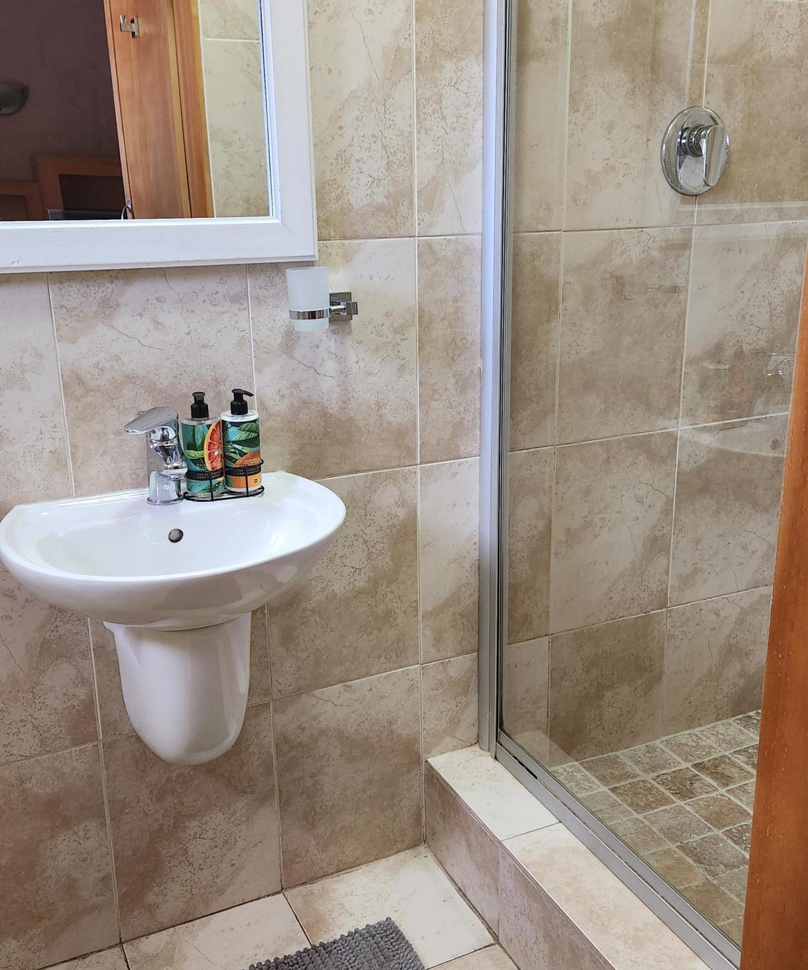 The Wooden Leg Guesthouse クレインモンド エクステリア 写真